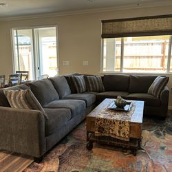 Coffee table in excellent condition