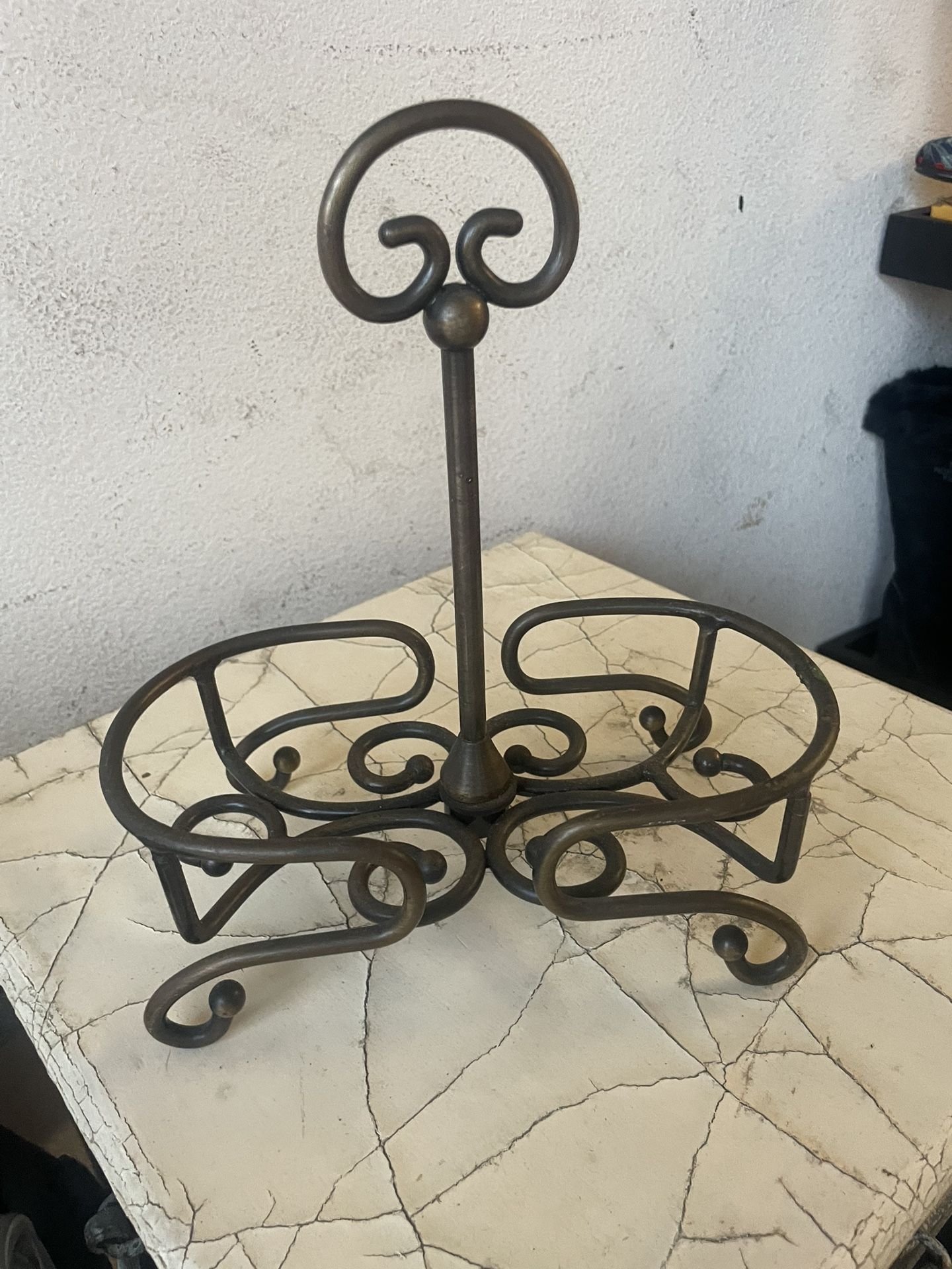 Princess House Metal Plate Holder