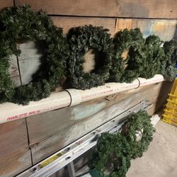 7  Christmas Wreaths 