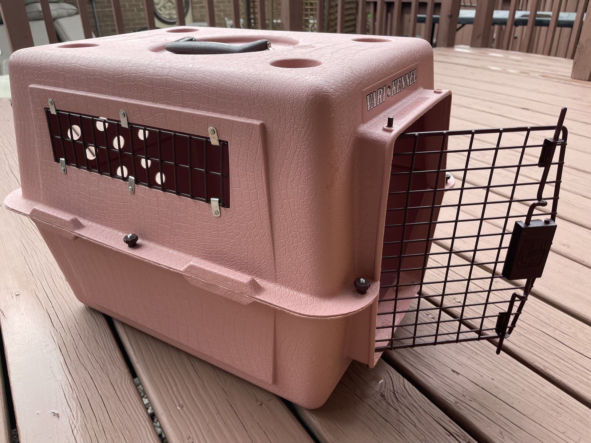 Pink Crate Cage Small Dog Cat Kennel 21 LX 16"W x 15"H jaula para perros rosa