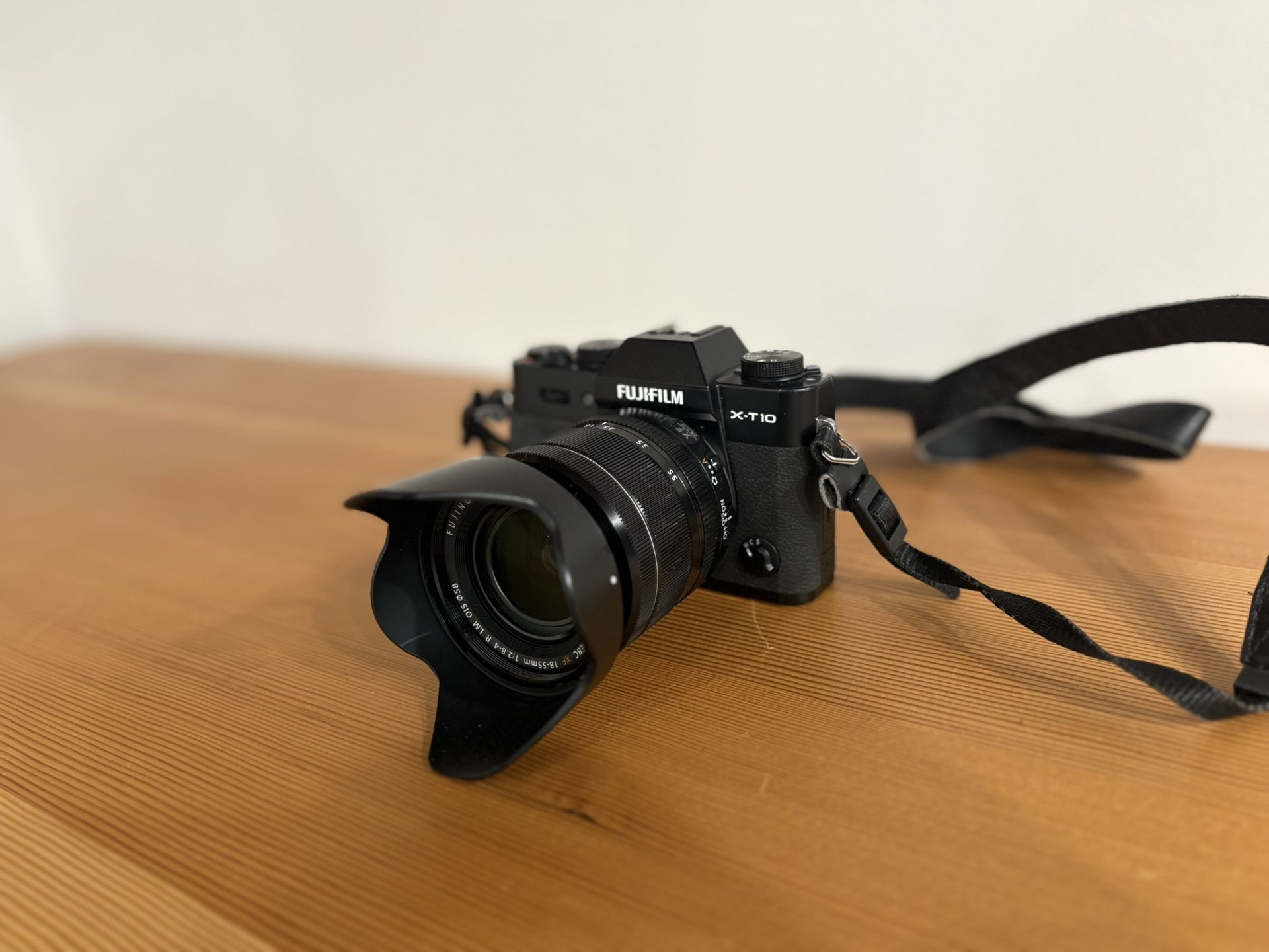 Fujifilm X-T10 set: body + lens + battery & charger – great working condition