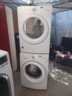 Whirlpool Duet Stackable Washer And Gas Dryer