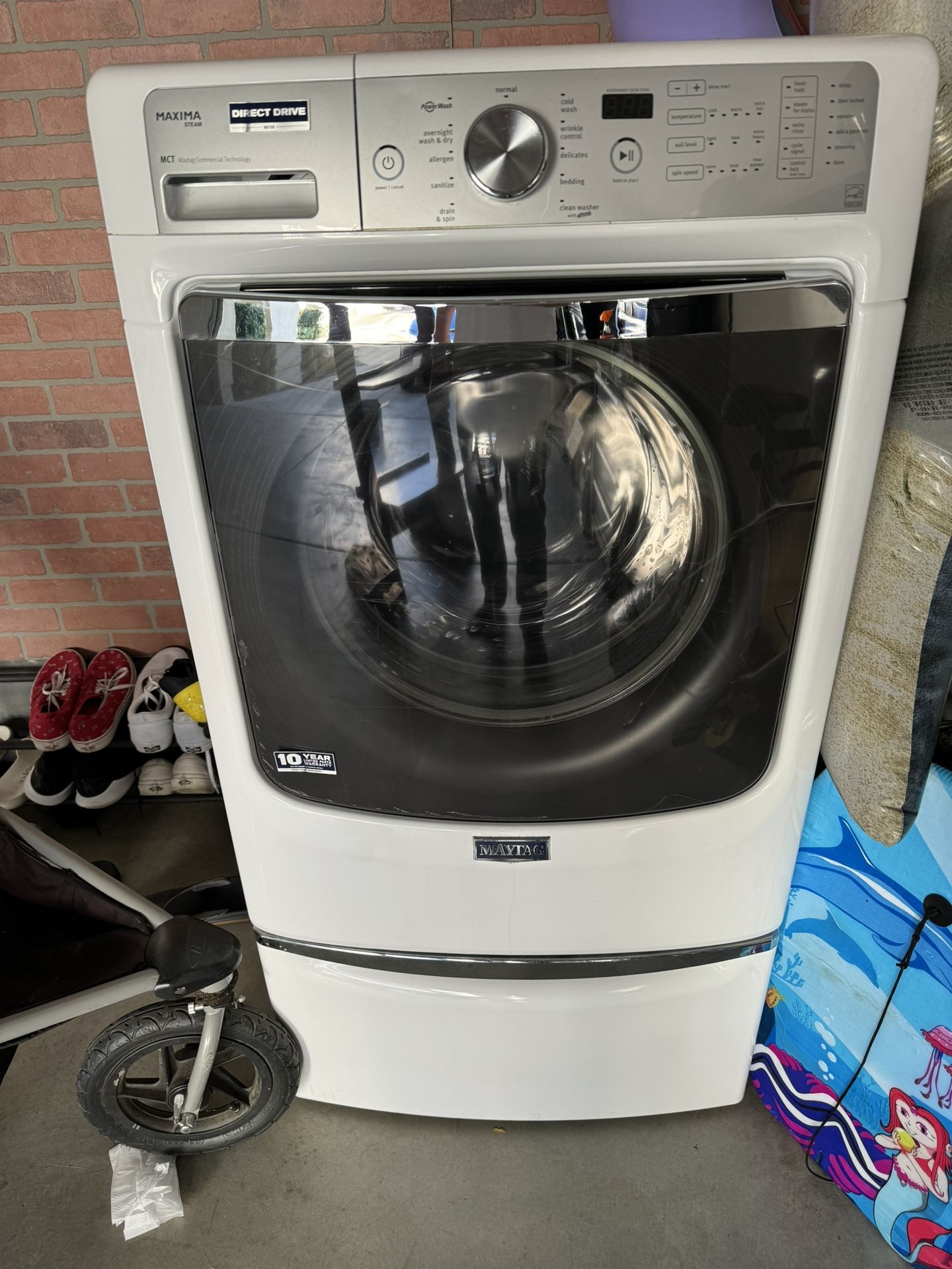 Maytag Front Load Washer With Pedistal for Sale in Temecula, CA OfferUp