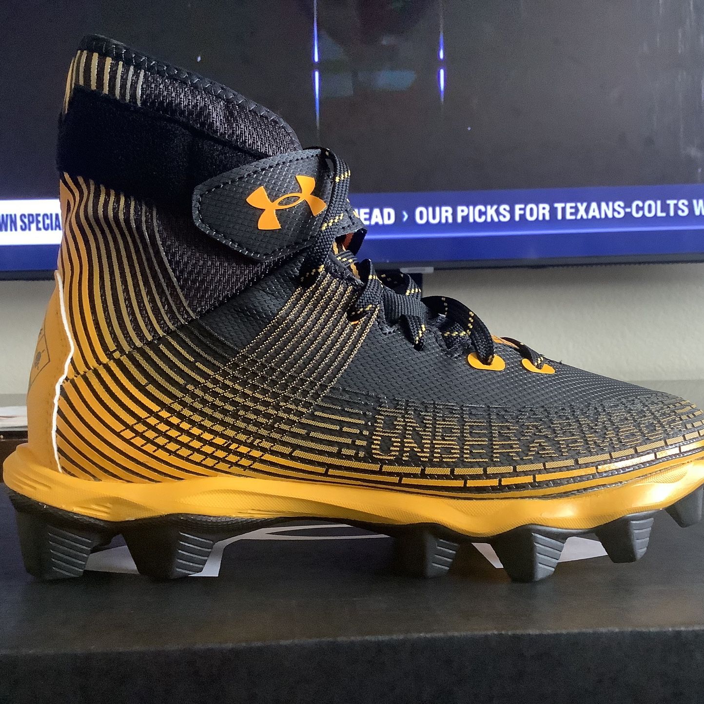 2y football cleats cheap