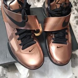 KD 4 CHRISTMAS,  Size 11.5