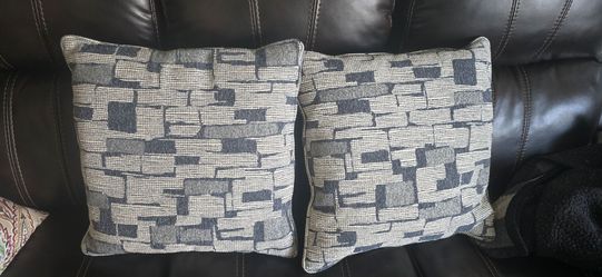 Set of 2 Decorative Throw Pillows