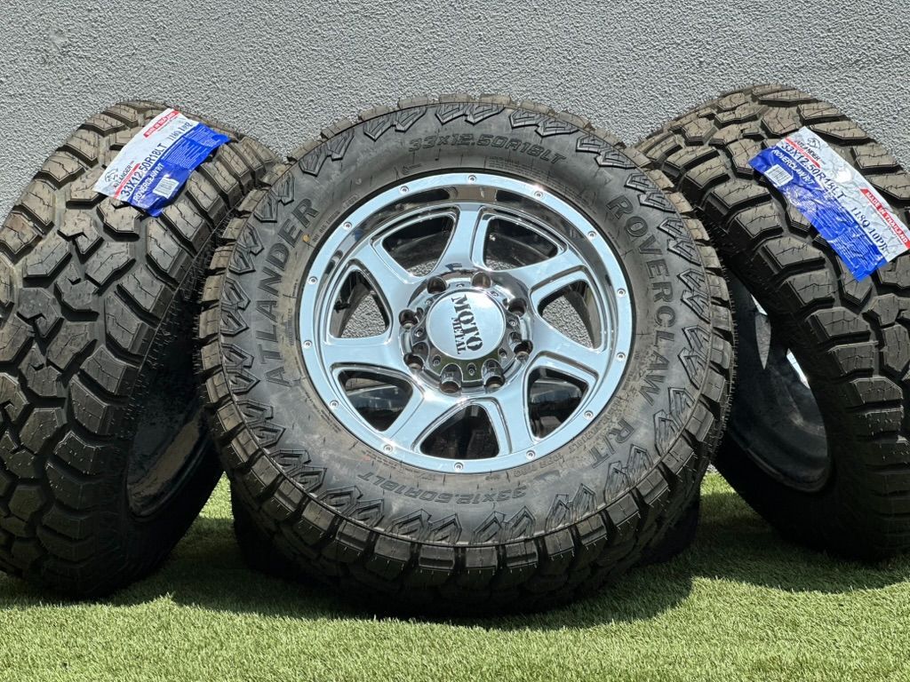 NEW 18” Chevy Silverado 2500 GMC Sierra rims 8 lug wheels 3500 GMC 33X12.50R18 Tires R/T