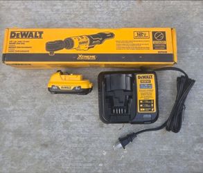 Dewalt 12v Ratchet Wrench Set 3/8 include battery and charger Brand new