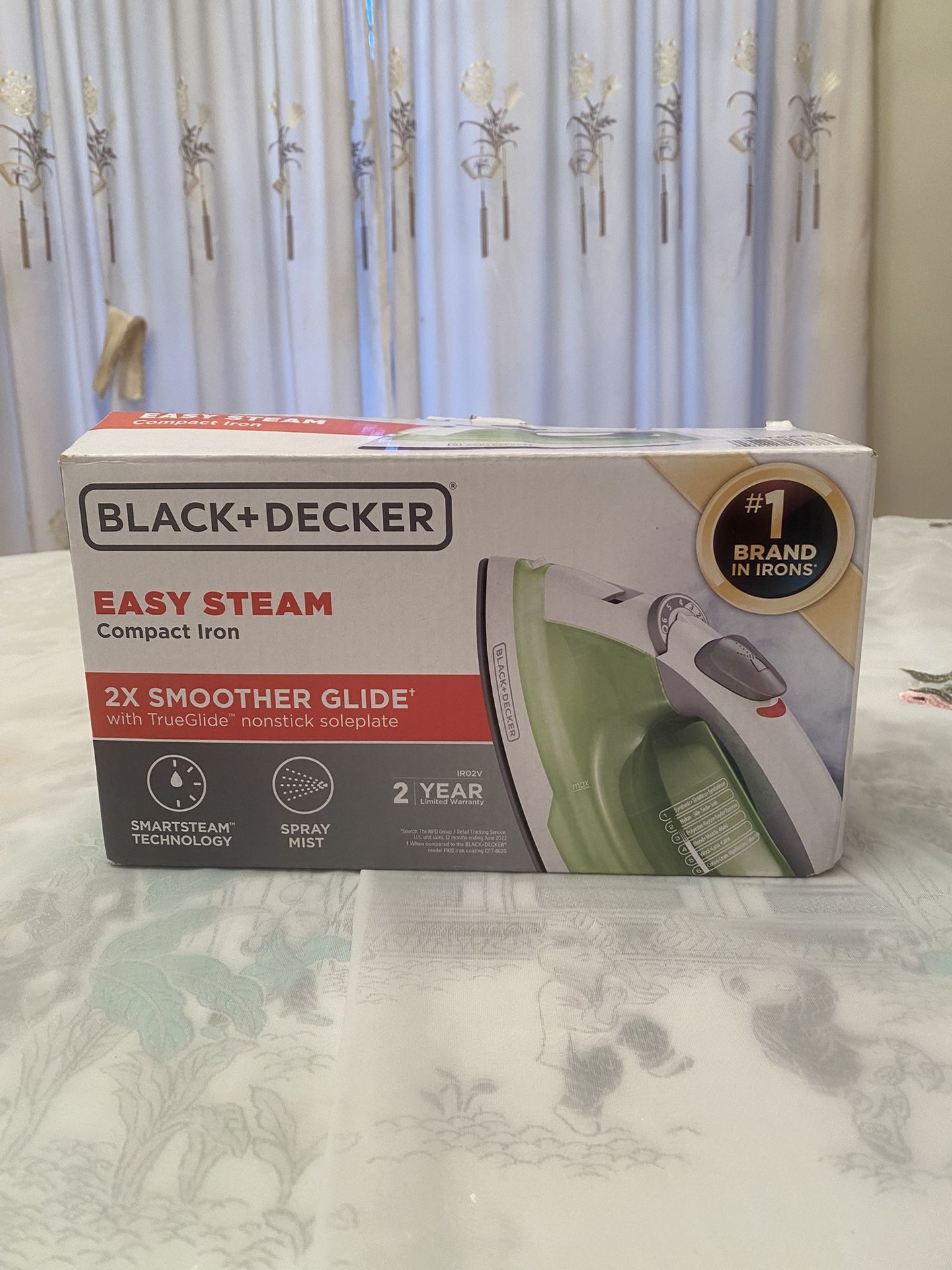 BLACK + DECKER Steam Iron, 1200W