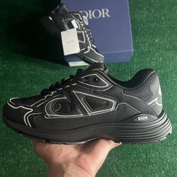 Dior B30 ‘Black’ 