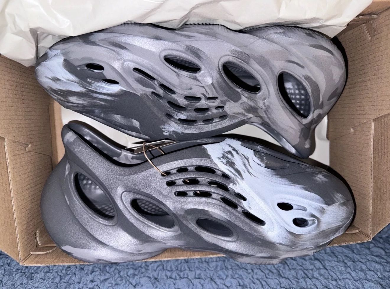 Men’s Yeezy Foam Runner MX Granite