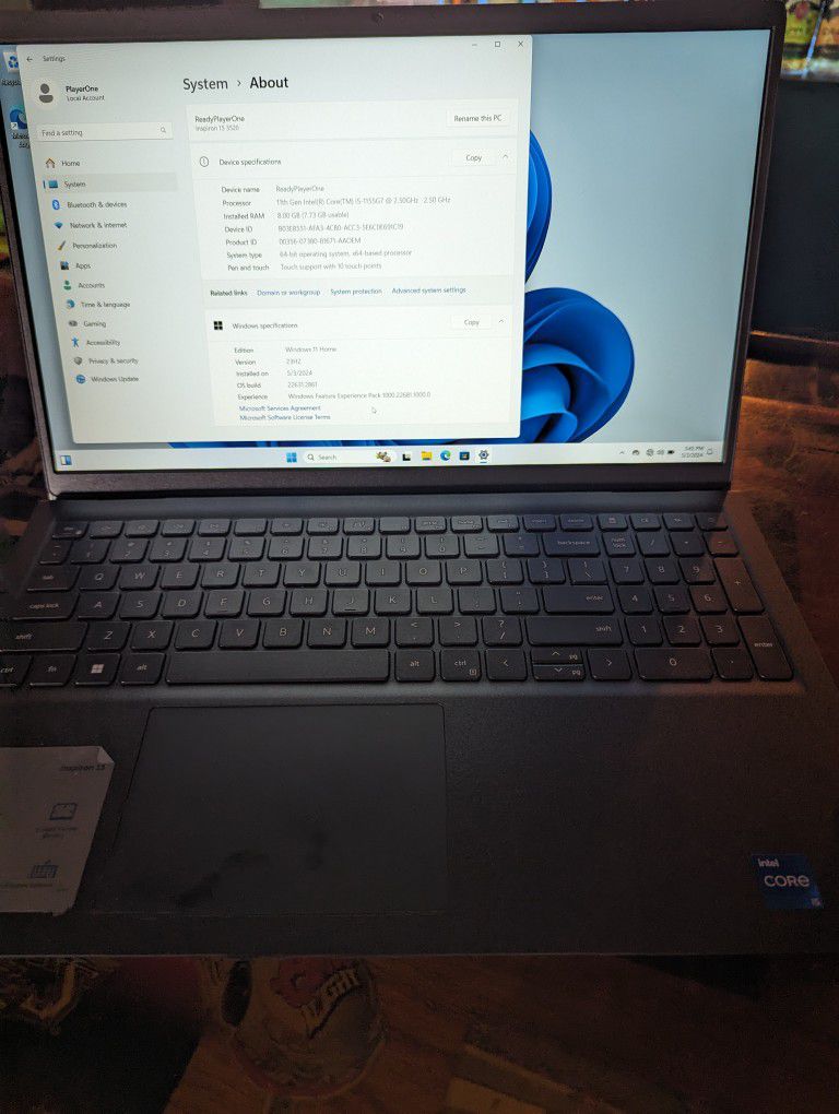 Dell Inspiron 3520 Laptop