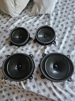 Toyota Camry 8th Gen Stock Door Speakers 