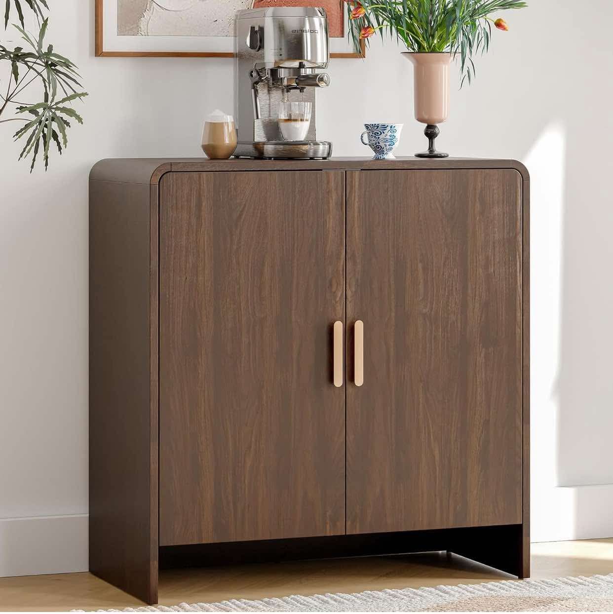 31.5" Sideboard Buffet Cabinet with Storage, Curved Design Farmhouse Coffee Bar Cabinet with 2 Doors & Adjustable Shelves, Walnut.