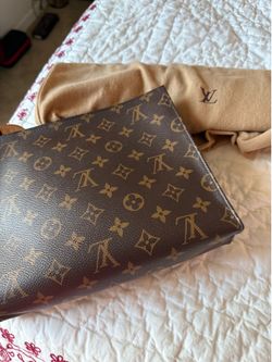 Authentic Louis Vuitton toilette/clutch