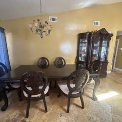 Dining Room set With china Cabinet 