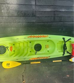 Kayak Package!!!! Ocean Kayak Scrambler Sit-On-Top Kayak, Paddle and Lifejacket!