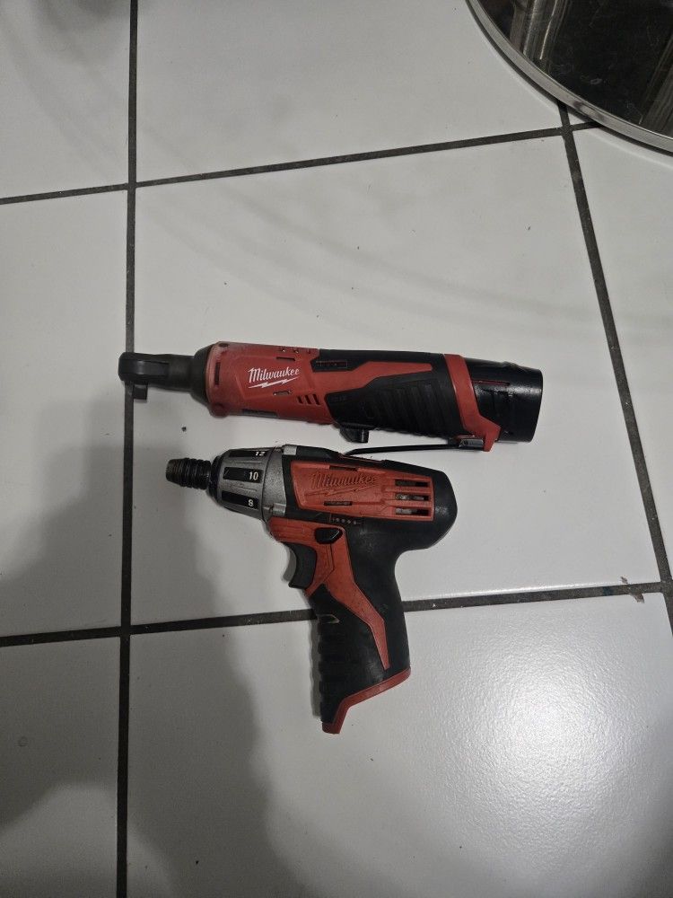 Milwaukee Wrench & Drill With Battery