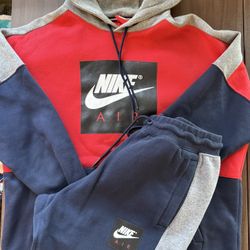 Nike Sweatsuit