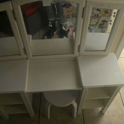 Girls Vanity 