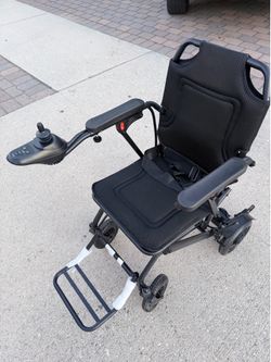 wheelchair ( does not work)