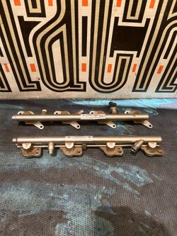 2012 - 2013 Mercedes W221 S550 CL550 Fuel Injection Rail Line L-F