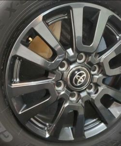 Toyota Truck Wheel with the Tire