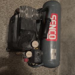 Senco 4.5 Gallon Air Compressor 