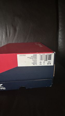 Womens Tennis shoes
