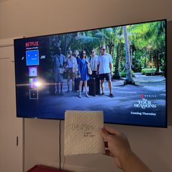 Samsung 55-inch Crystal UHD 4K Smart TV