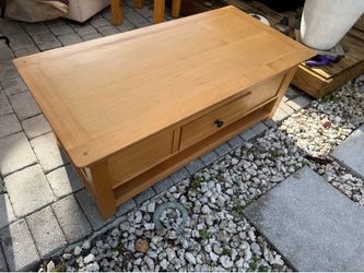 Solid oak coffee table with drawers