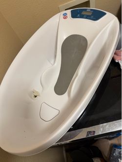 Baby bath tub