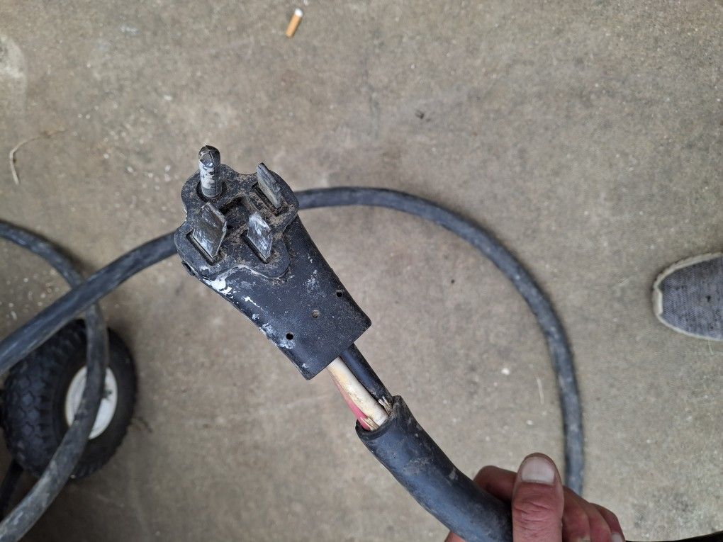 220 Extention Cord.. 30' Generator To House.