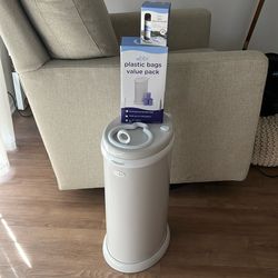 Ubbi Trash Can And Liners