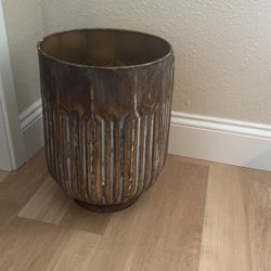 Rusty Flower Vase 1ft 3 Inch