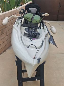 2013 Hobie Kayak with AMAZING UPGRADED FEATURES