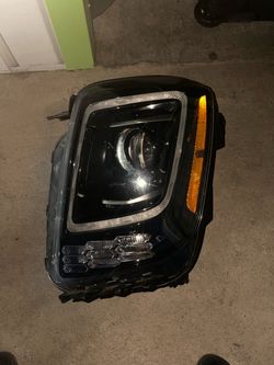 OEM 2020 2021 KIA TELLURIDE LEFT HEADLIGHT HALOGEN  LEFT SIDE DRIVER