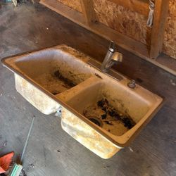White Cast Iron Kitchen Sink