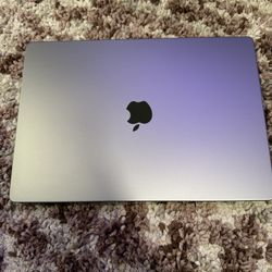 MacBook Pro M2 Pro 