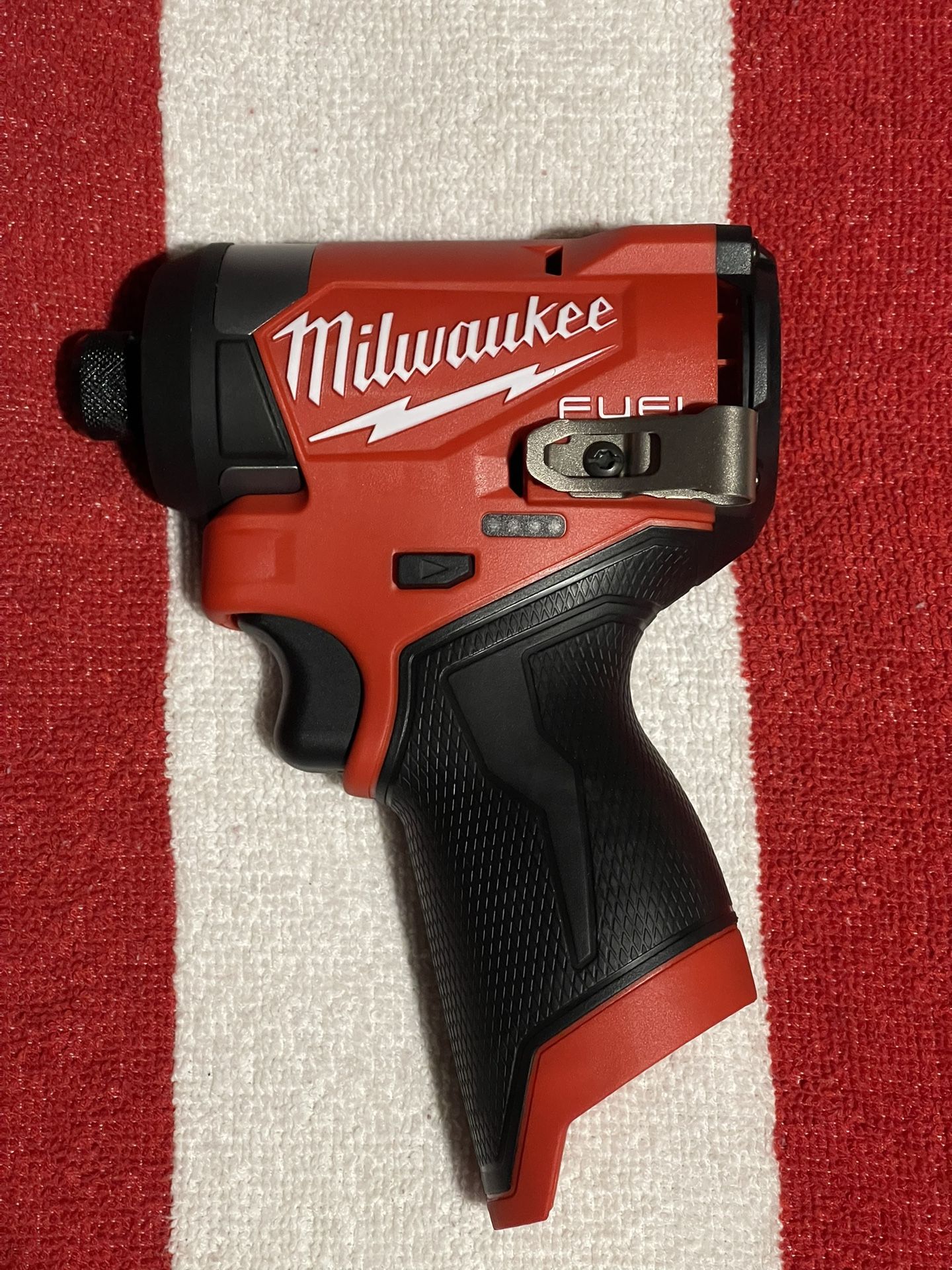 BRAND NEW M12 FUEL HEX 1/4” IMPACT DRIVER WITH 2.0AH BATTERY 