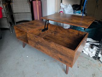 Coffee table like new!