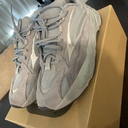 Yeezy 700 V2 Hospital Blue 