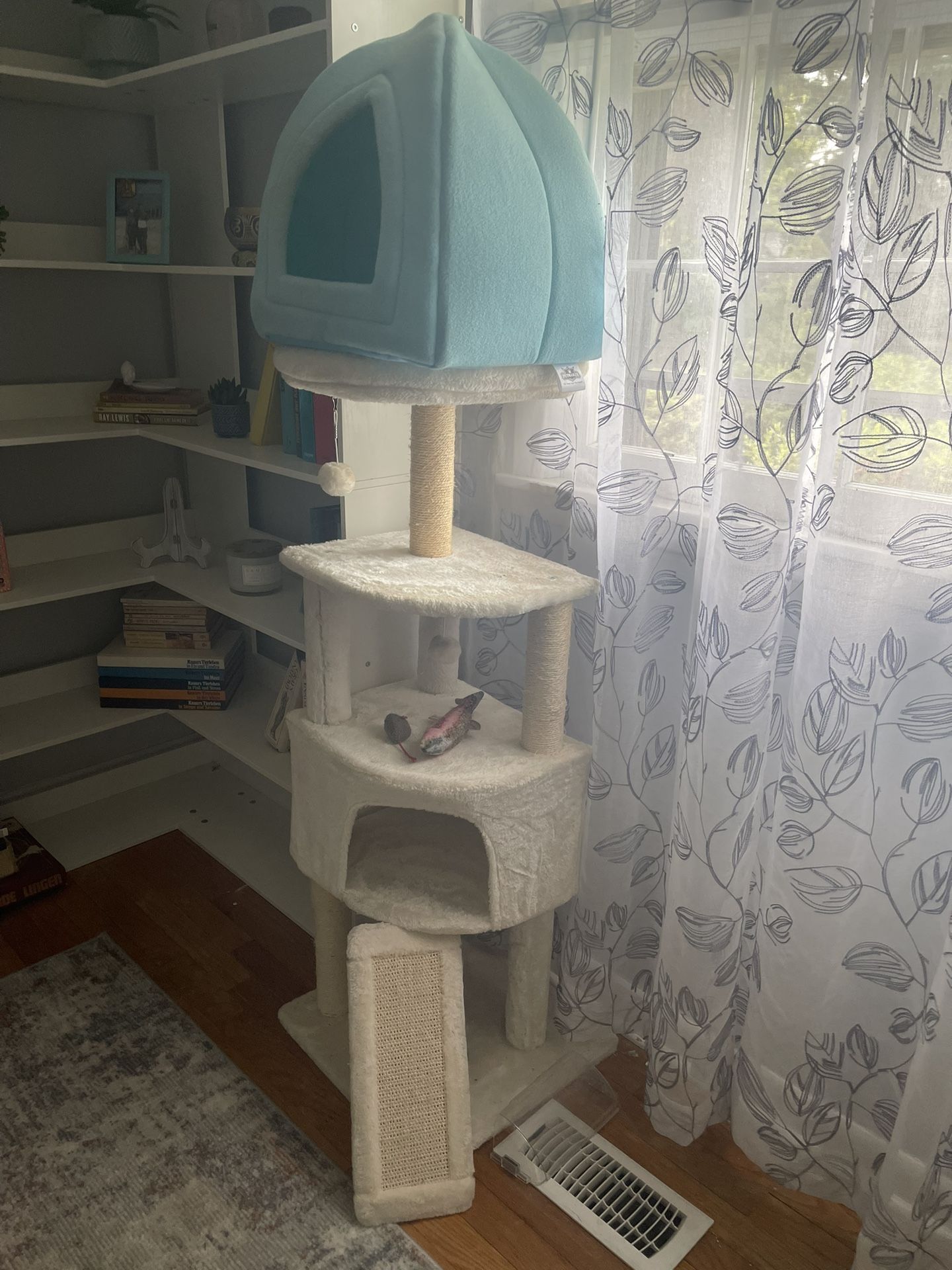 Cat Tower And Accessory Bundle $30