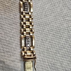 Solid Gold 10k Bracelet "Rolex Style " With Small Diamonds 