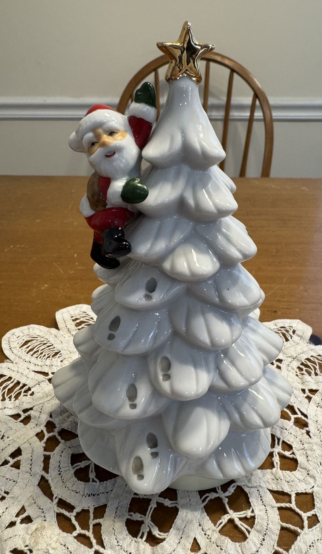 Vintage Santa Christmas Tree Music Box Japan