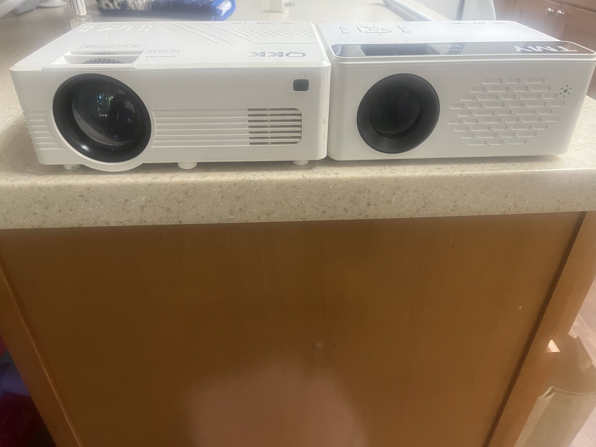 Screen Projectors