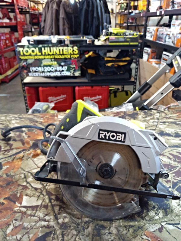 USED BUT WORKS GREAT!! RYOBI 71/4" CIRCULAR SAW WITH BLADE AND LASER !! 15 AMP POWER ! 5,200
