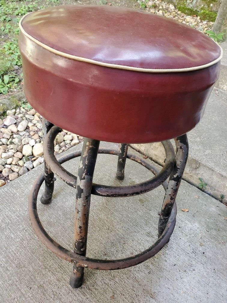 Shop Stool/ Swivel/Cosco/Vintage