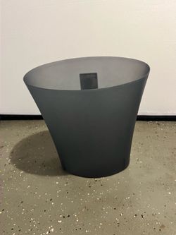 Trash can