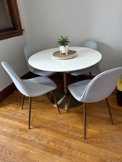 Cb Kitchen Table + 4 Chairs